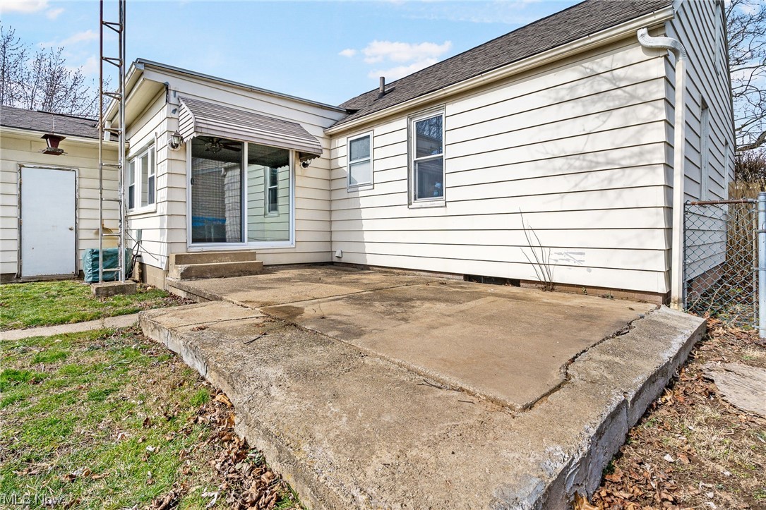 2942 17th Street Northwest Canton, OH 44708 - Photo 24 of 25 View of back of house