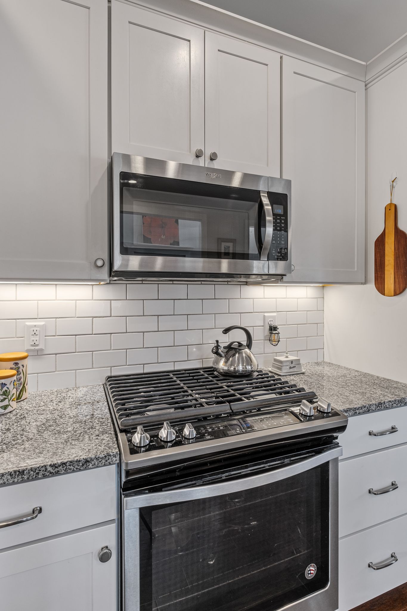 727 Philadelphia Road Lebanon, TN 37087 - Photo 14 of 67 a stove top oven sitting inside of a kitchen