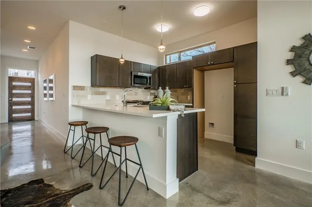 $3,300 | 2803 Crest Avenue, Unit A, Austin, TX 78702