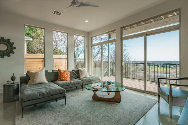 $3,300 | 2803 Crest Avenue, Unit A, Austin, TX 78702