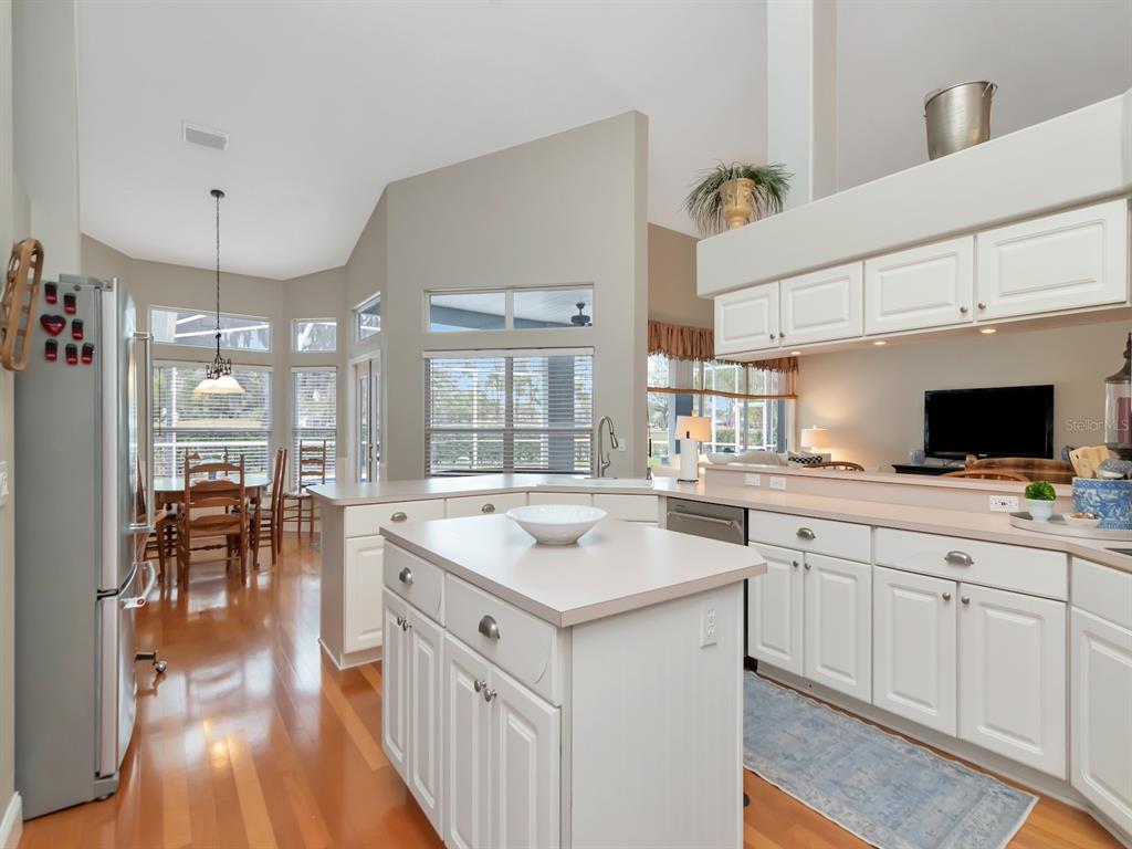 5201 Silverado Way Valrico, FL 33596 - Photo 17 of 65