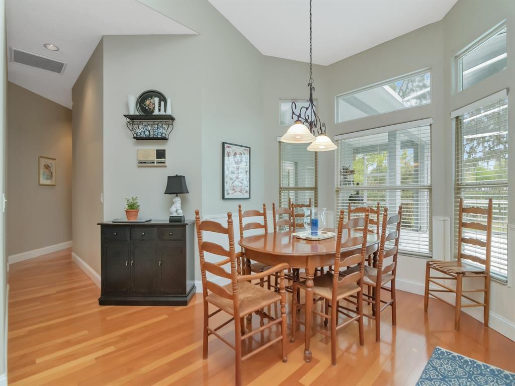 5201 Silverado Way Valrico, FL 33596 - Photo 18 of 65