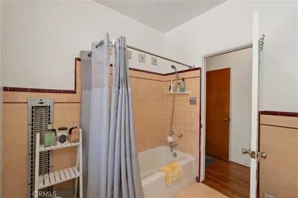 $1,800,000 | 3711 Lemon Avenue, Long Beach, CA 90807