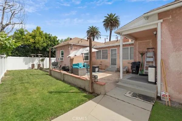 $1,800,000 | 3711 Lemon Avenue, Long Beach, CA 90807