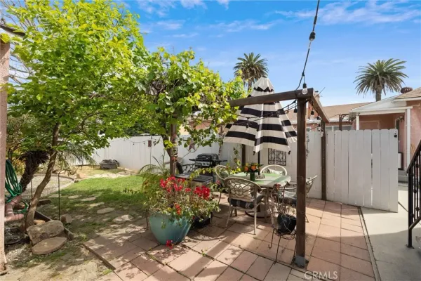 $1,800,000 | 3711 Lemon Avenue, Long Beach, CA 90807