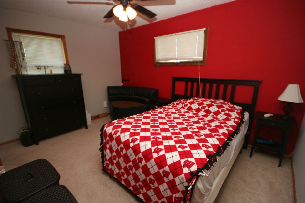 132 Country Club Road Williamsburg, IA 52361 - Photo 16 of 26 Gallery Image 16