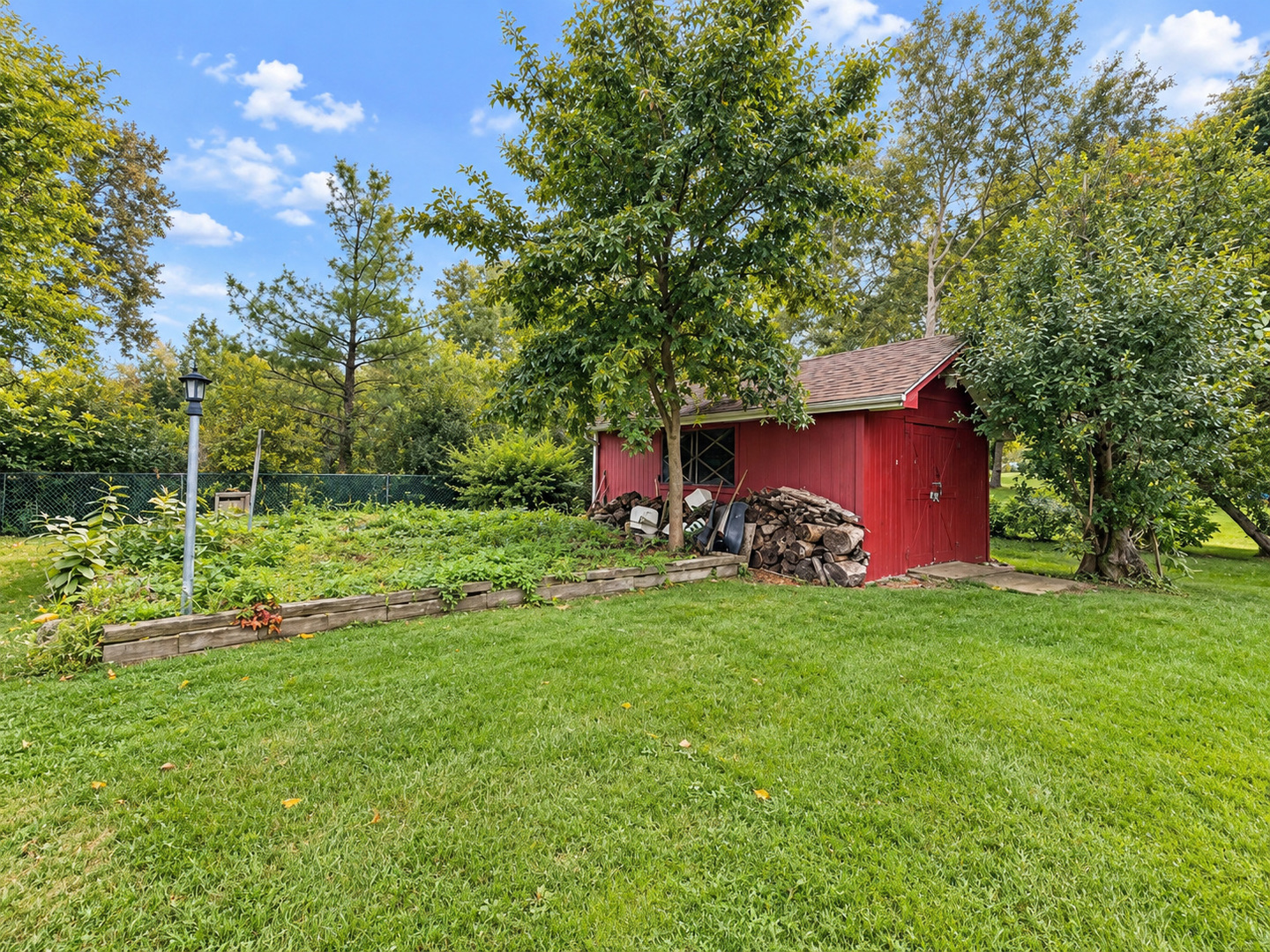 1428 Roslyn Road Schaumburg, IL 60193 - Photo 50 of 56 Gallery Image 50