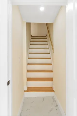 $749,999 | 61 Stillwater Road, Smithfield, RI 02917