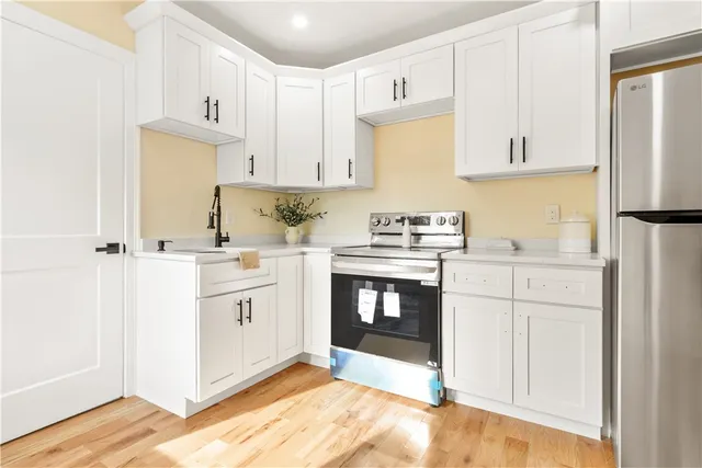 $749,999 | 61 Stillwater Road, Smithfield, RI 02917