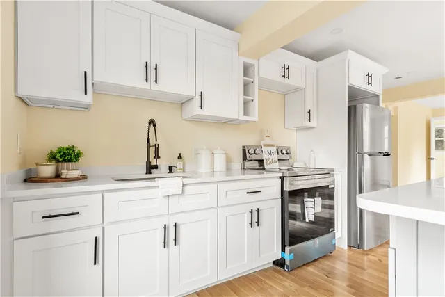 $749,999 | 61 Stillwater Road, Smithfield, RI 02917