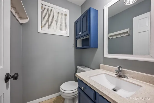 $375,000 | 890 Greenfield Avenue, South Elgin, IL 60177