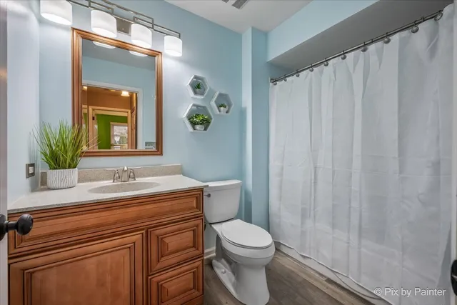 $375,000 | 890 Greenfield Avenue, South Elgin, IL 60177