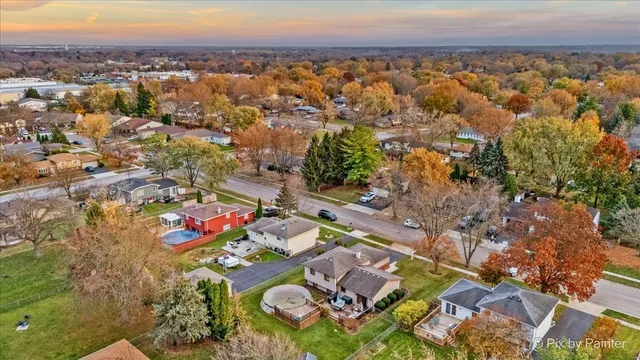 $375,000 | 890 Greenfield Avenue, South Elgin, IL 60177