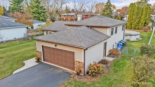 $375,000 | 890 Greenfield Avenue, South Elgin, IL 60177