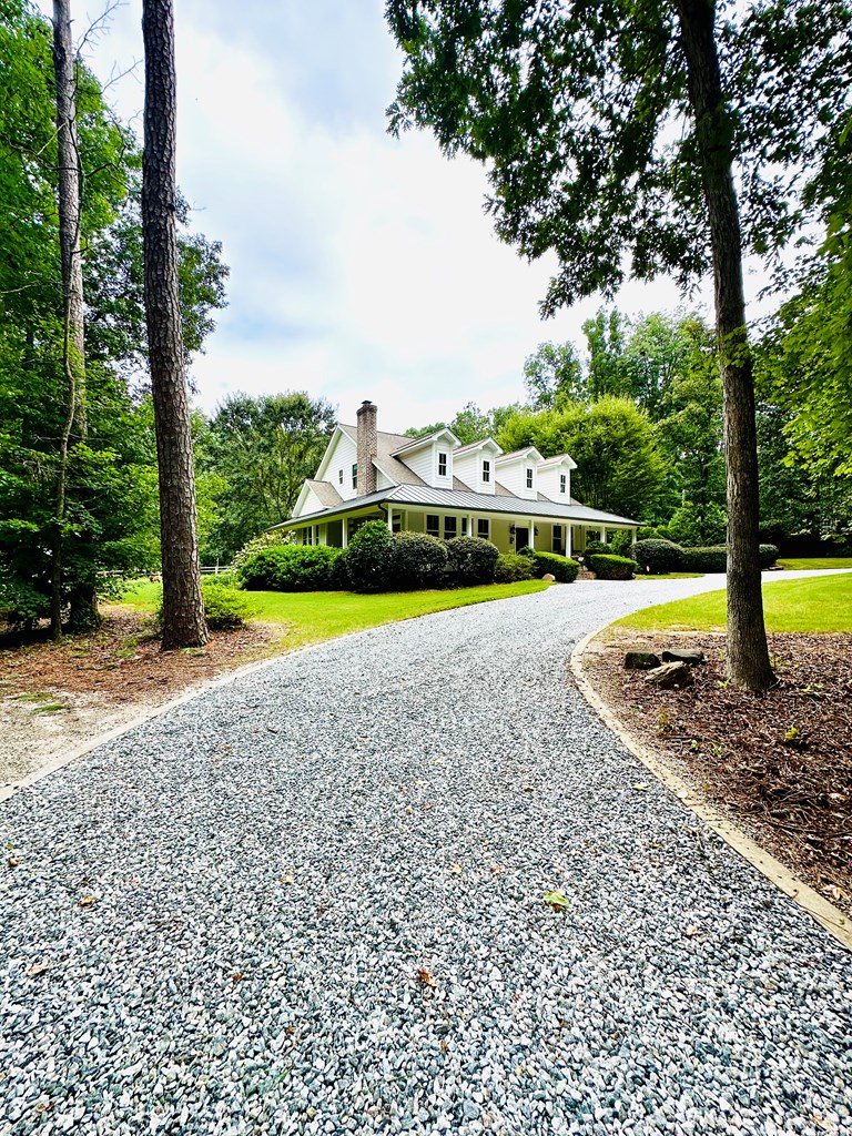 403 Gary Road Hodges, SC 29653 - Photo 3 of 91
