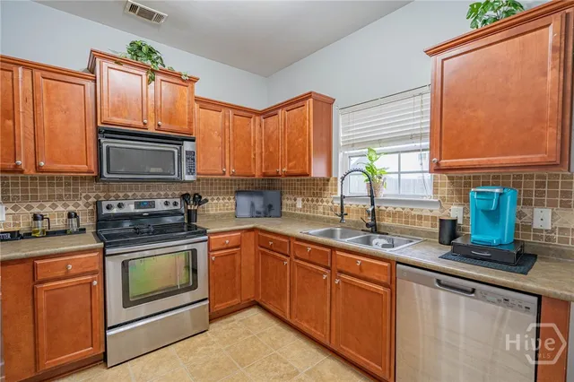 $320,000 | 6 Tulane Court, Savannah, GA 31419