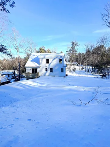 $575,000 | 69 Peaslee Hill Road, Weare, NH 03281