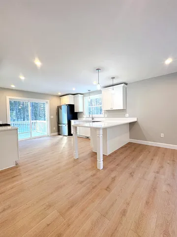 $575,000 | 69 Peaslee Hill Road, Weare, NH 03281