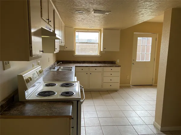 $1,400 | 4211 Benard Court, Pasadena, TX 77503