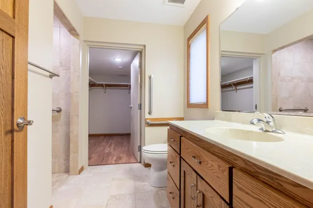 $425,000 | 932 Oak Pond Court, Sartell, MN 56377