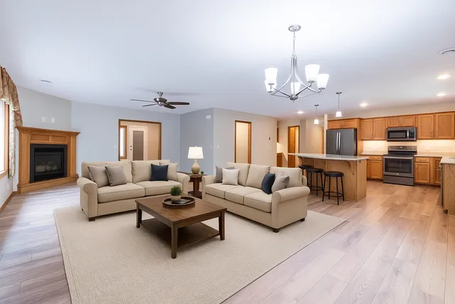 $425,000 | 932 Oak Pond Court, Sartell, MN 56377