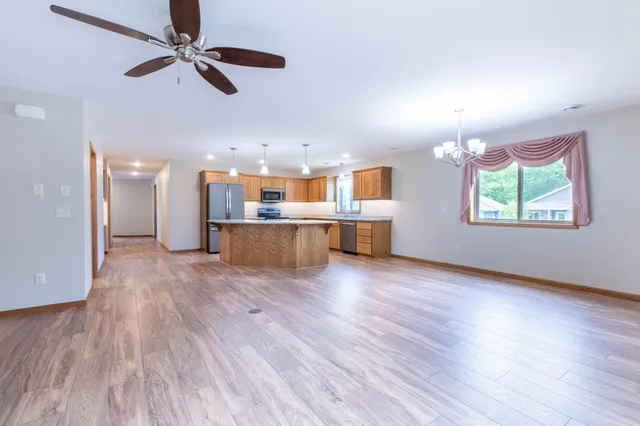 $425,000 | 932 Oak Pond Court, Sartell, MN 56377