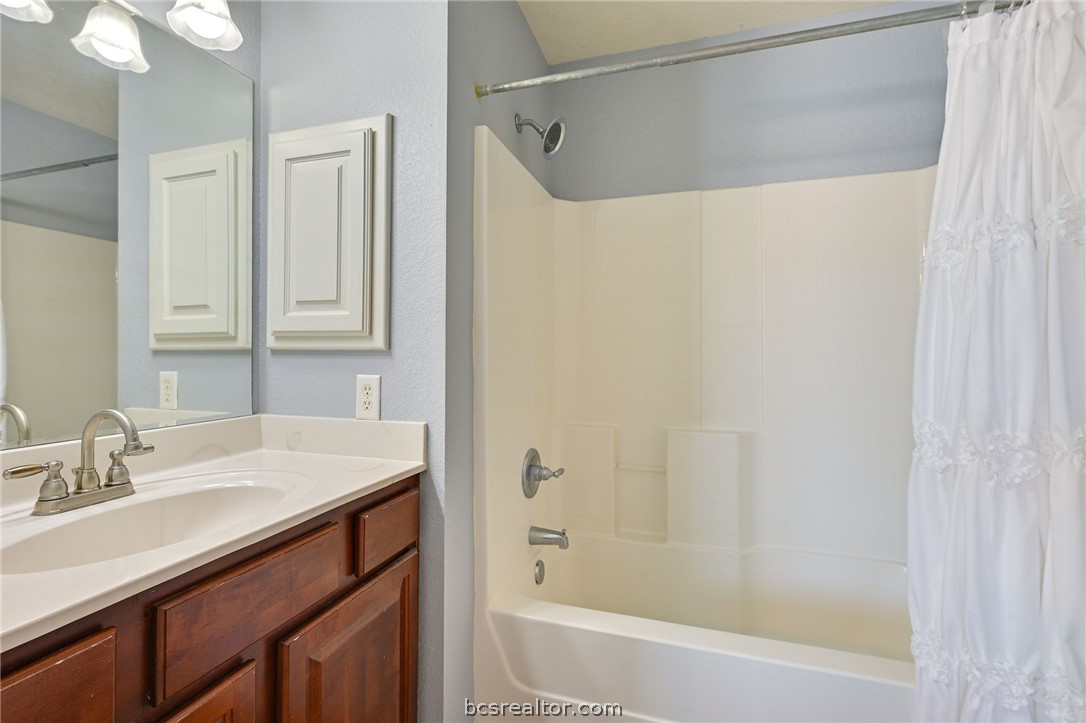 1000 Spring Loop, Unit 1904 College Station, TX 77840 - Photo 9 of 19 Bathroom 1