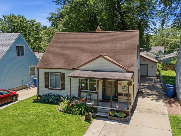 $160,000 | 25073 Andover Drive, Dearborn Heights, MI 48125