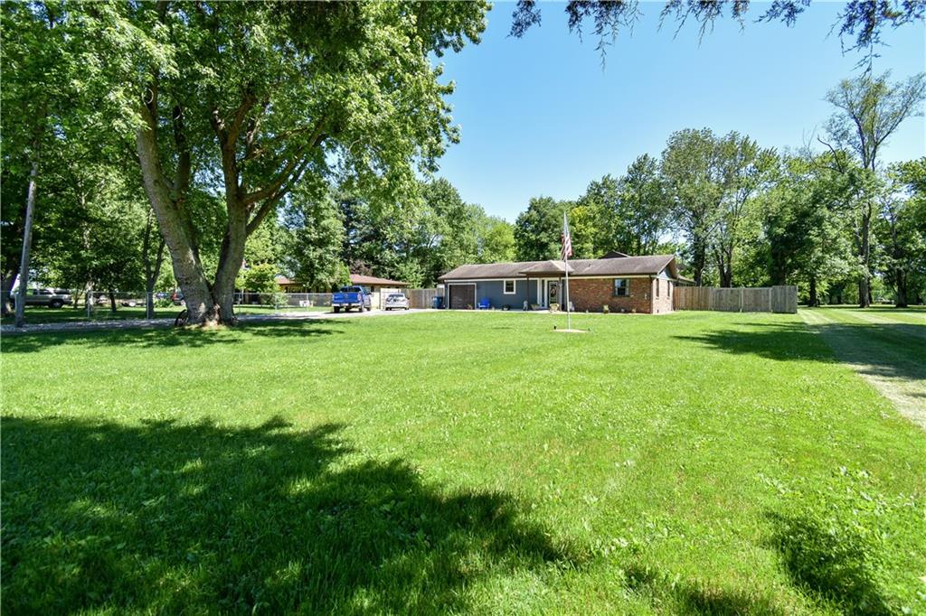 7153 West Ralston Road Indianapolis, IN 46221 - Photo 2 of 33 Gallery Image 2