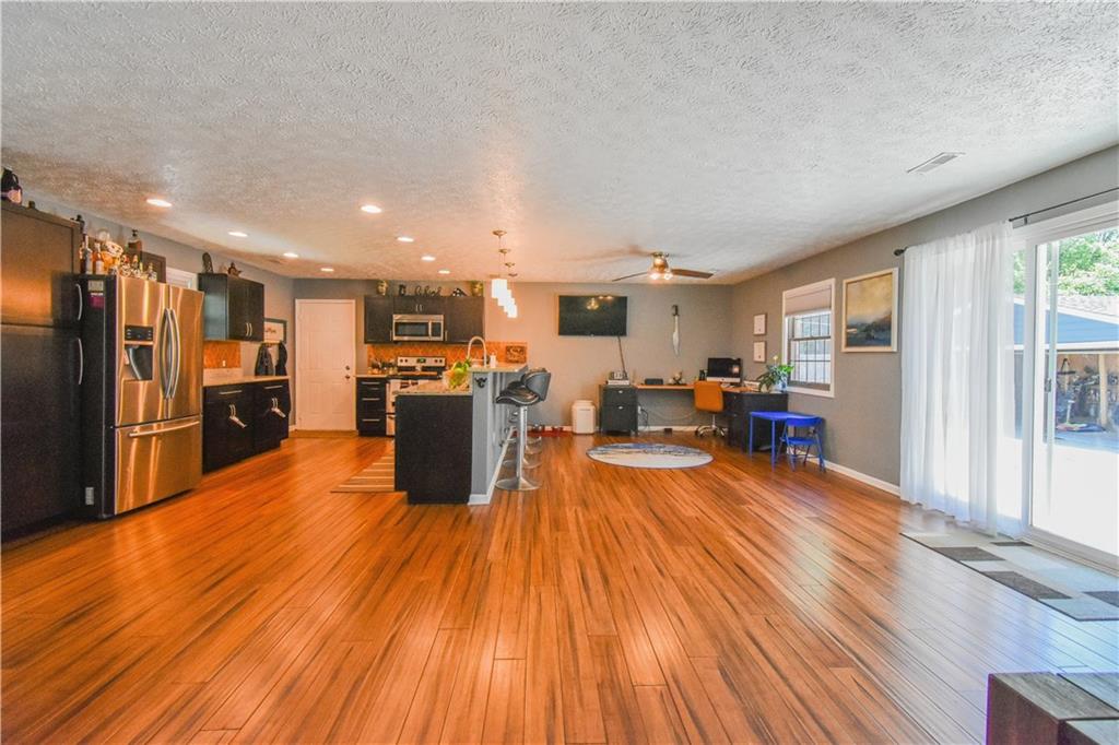 7153 West Ralston Road Indianapolis, IN 46221 - Photo 8 of 33 Gallery Image 8