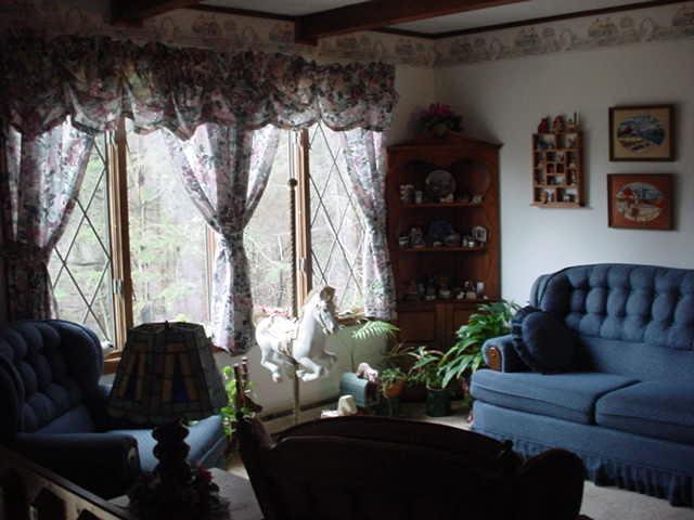 Oak Road Kunkletown, PA 18058 - Photo 3 of 5 Living Room