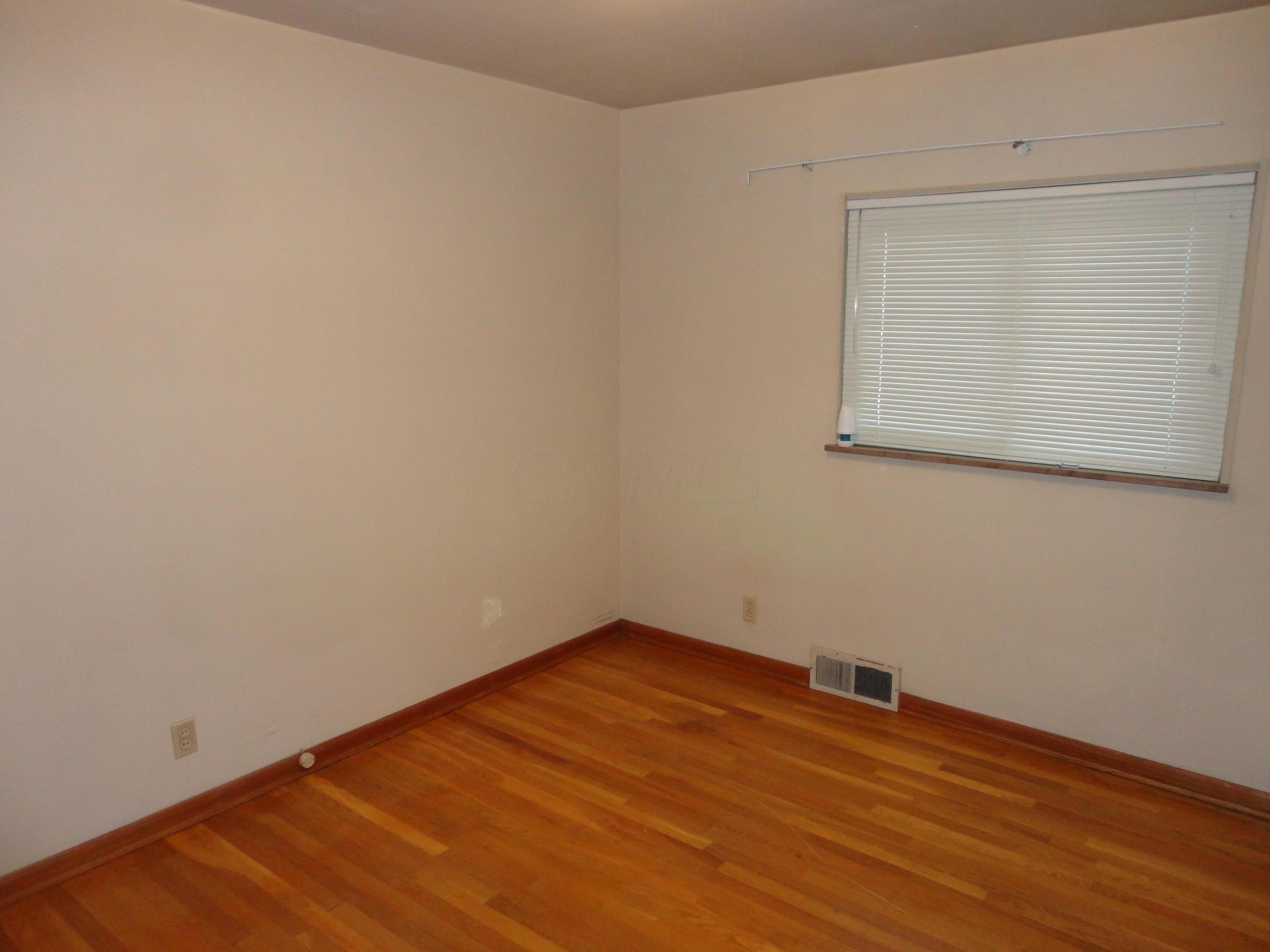 1954 Milden Road Columbus, OH 43221 - Photo 22 of 33