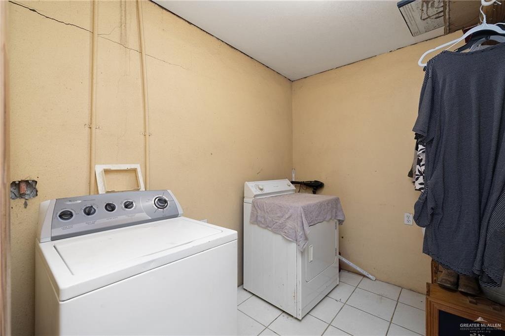 285 Tulipan Street Roma, TX 78584 - Photo 13 of 17 Gallery Image 13