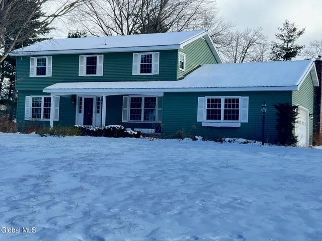 $429,000 | 4 Sandstone Drive, Glenville, NY 12027