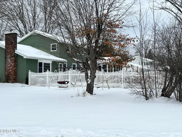 $429,000 | 4 Sandstone Drive, Glenville, NY 12027