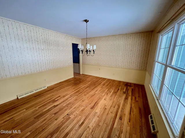 $429,000 | 4 Sandstone Drive, Glenville, NY 12027