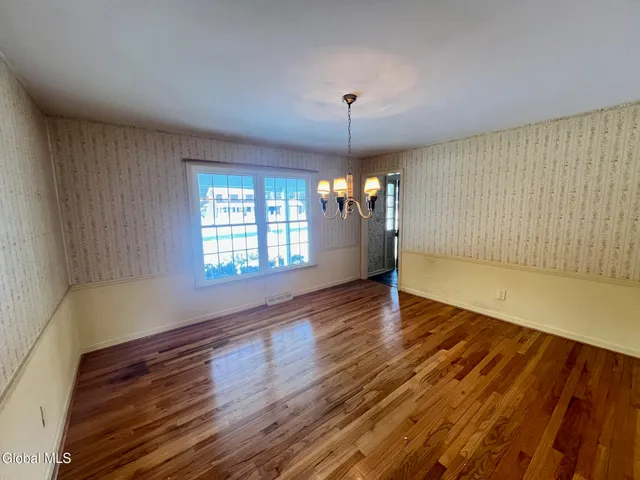 $429,000 | 4 Sandstone Drive, Glenville, NY 12027