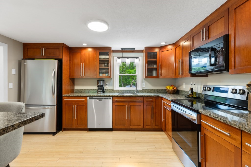 13 Shagbark Road Forestdale, MA 02644 - Photo 9 of 38 Gallery Image 9
