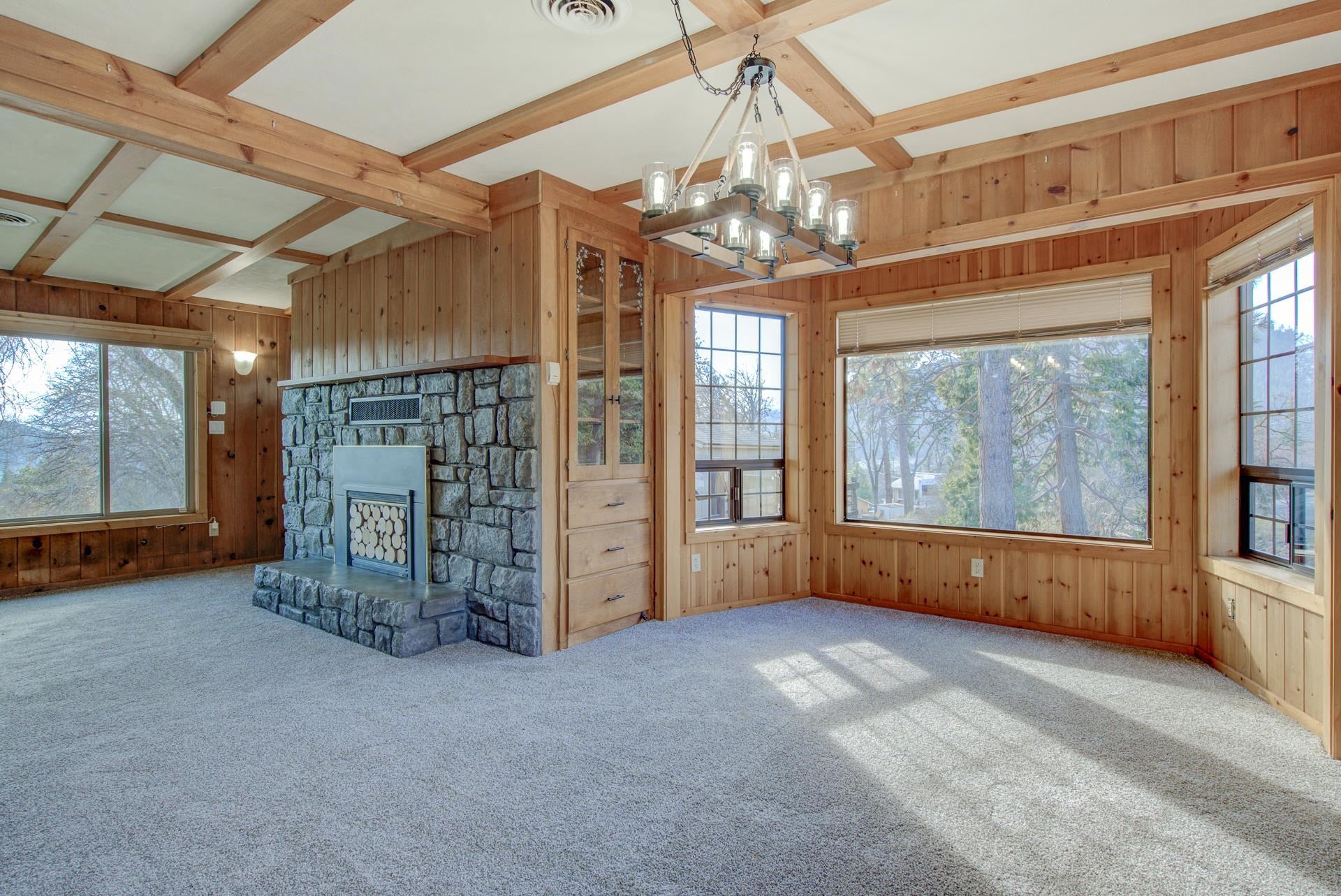 208 Humbug Road Yreka, CA 96097 - Photo 11 of 38 Gallery Image 11