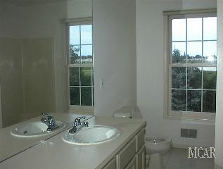 846 Kings Park Road Monroe, MI 48161 - Photo 9 of 16 Bath