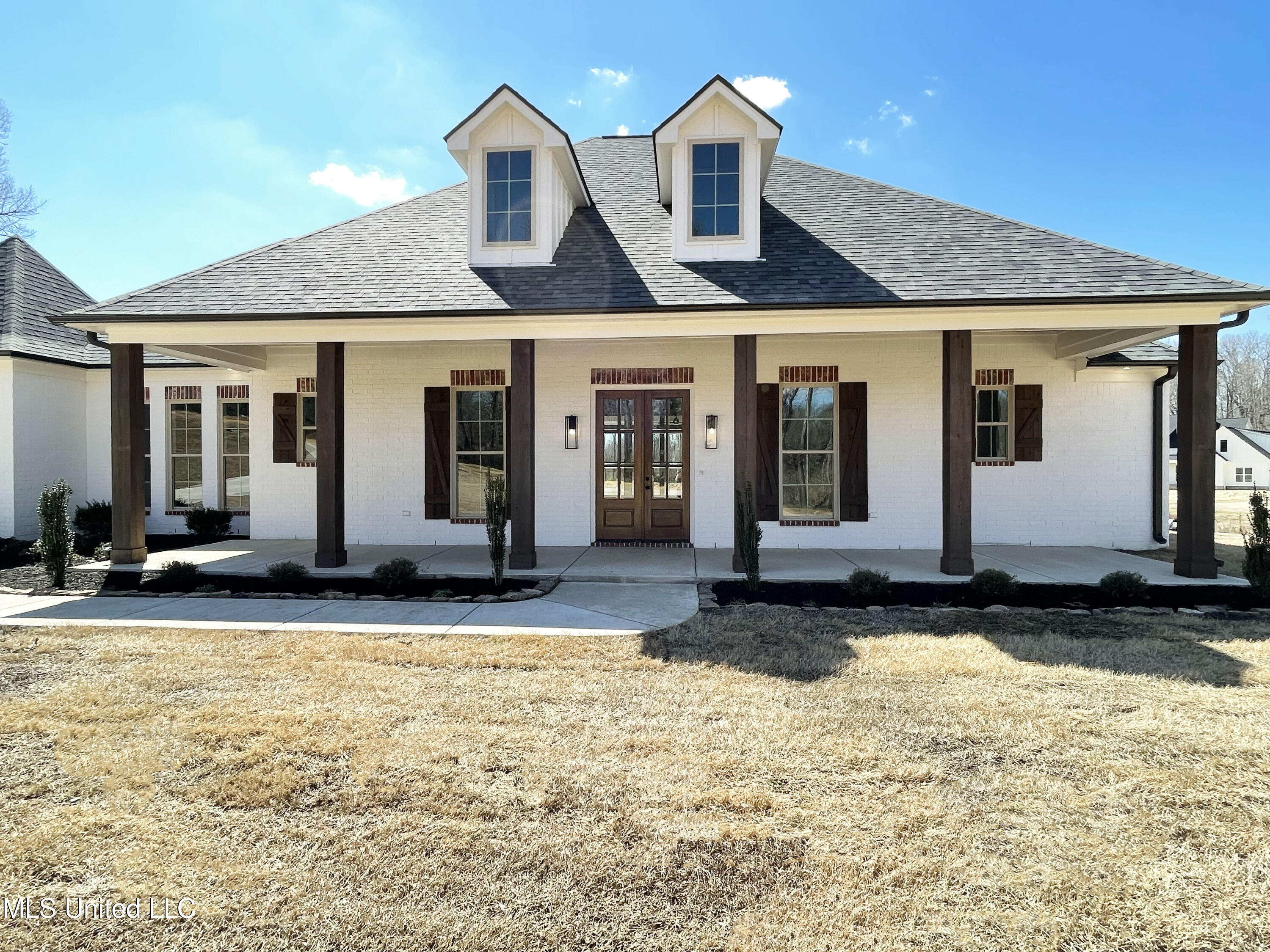 8669 Cole Road Olive Branch, MS 38654 - Photo 1 of 48 IMG_5151