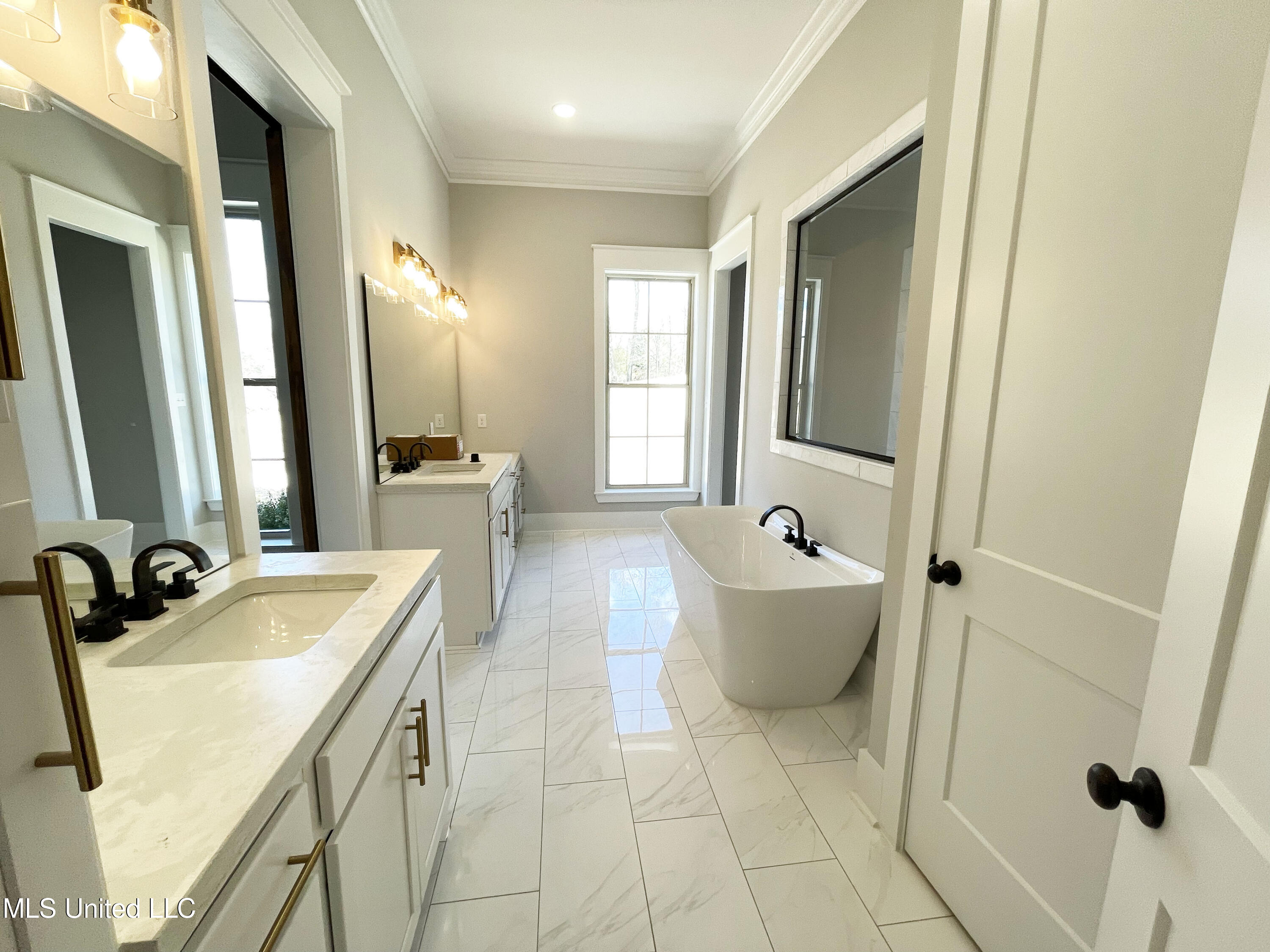 8669 Cole Road Olive Branch, MS 38654 - Photo 25 of 48 IMG_5118