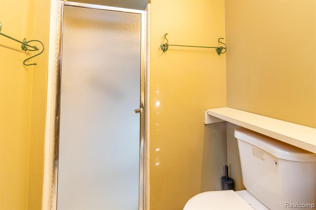 1504 Meadowside Drive Rochester Hills, MI 48307 - Photo 18 of 26