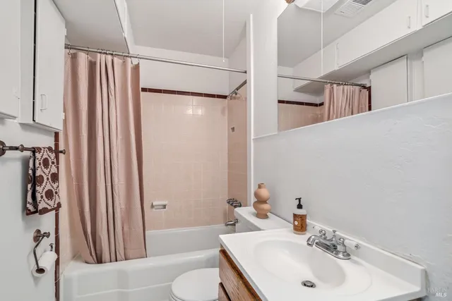 $869,000 | 820 Brown Street, Healdsburg, CA 95448