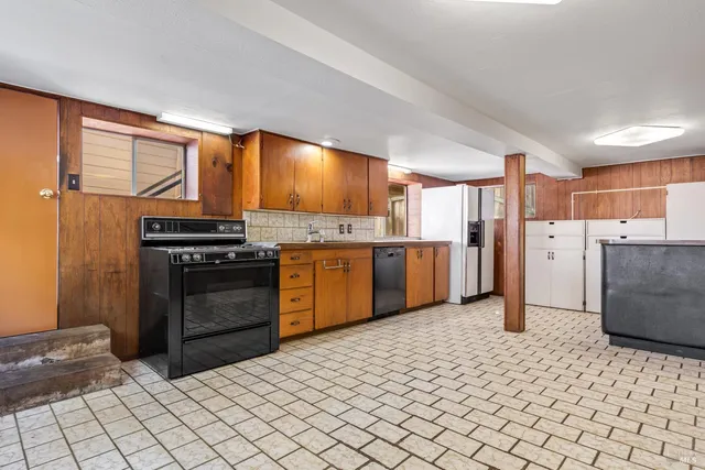 $869,000 | 820 Brown Street, Healdsburg, CA 95448