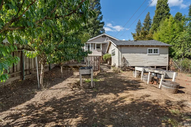 $869,000 | 820 Brown Street, Healdsburg, CA 95448