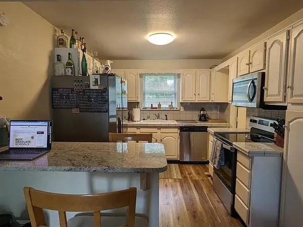 $2,100 | 1809 Tyndall Drive, Unit A, Tallahassee, FL 32304