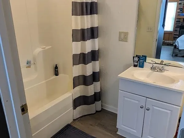 $2,100 | 1809 Tyndall Drive, Unit A, Tallahassee, FL 32304