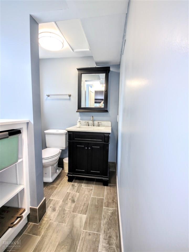 469 Cook Grosse Pointe, MI 48236 - Photo 14 of 35
