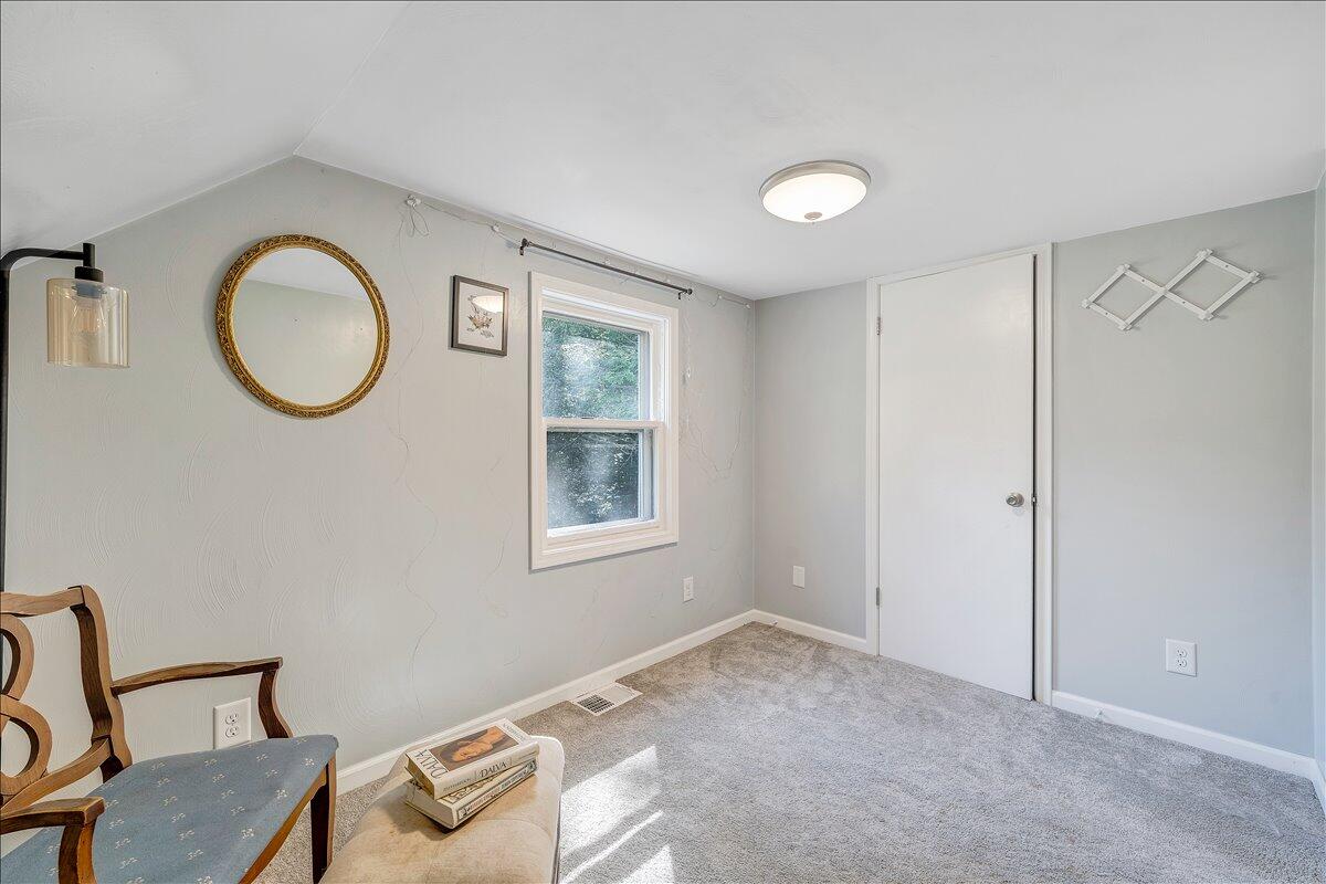 5774 Bradshaw Road Salem, VA 24153 - Photo 20 of 33 23-MIB01308